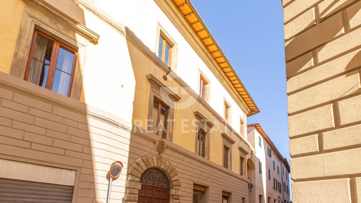 Image No.5-3 Bed Property for sale