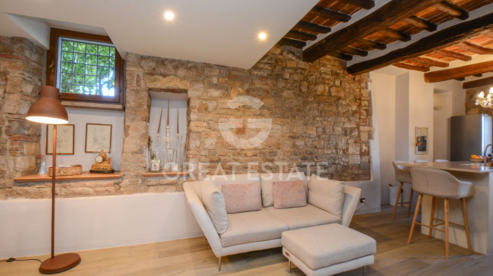 Image No.16-4 Bed Property for sale