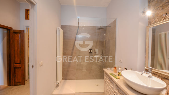 Image No.23-4 Bed Property for sale