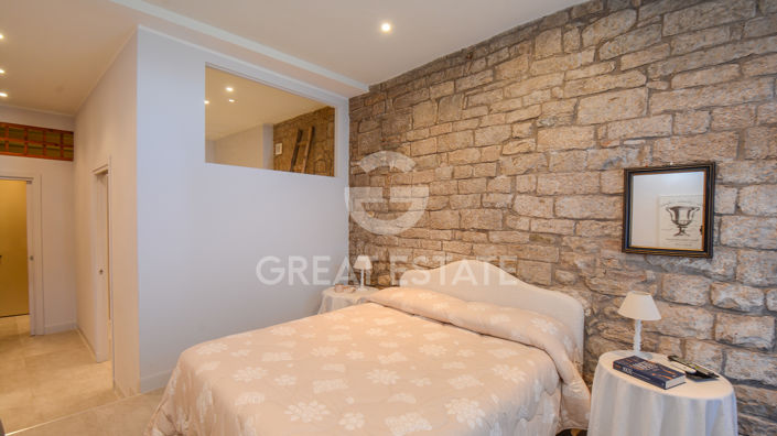 Image No.24-4 Bed Property for sale