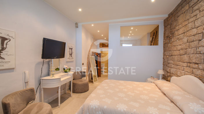 Image No.25-4 Bed Property for sale