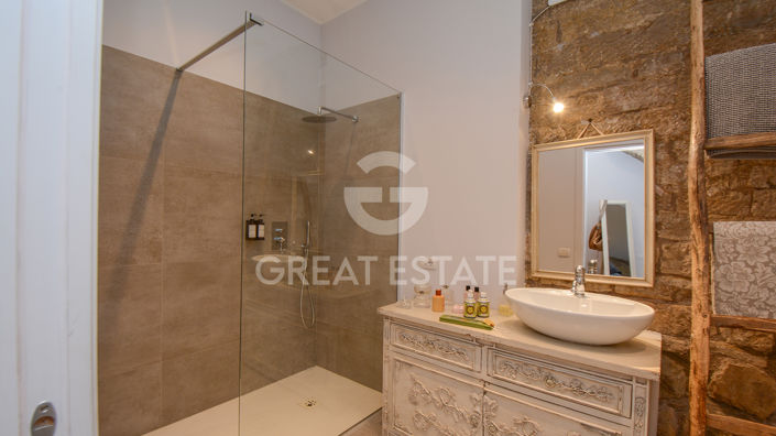 Image No.29-4 Bed Property for sale