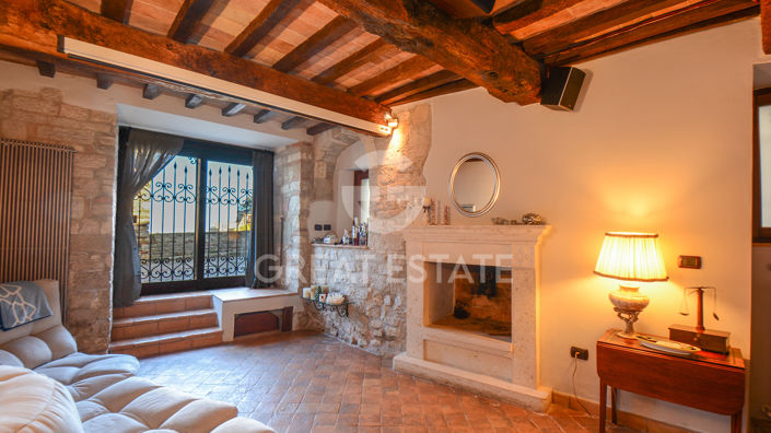 Image No.33-4 Bed Property for sale