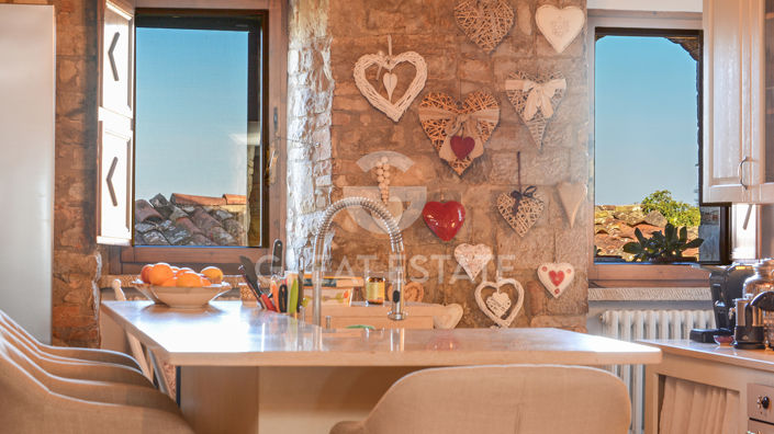 Image No.5-4 Bed Property for sale