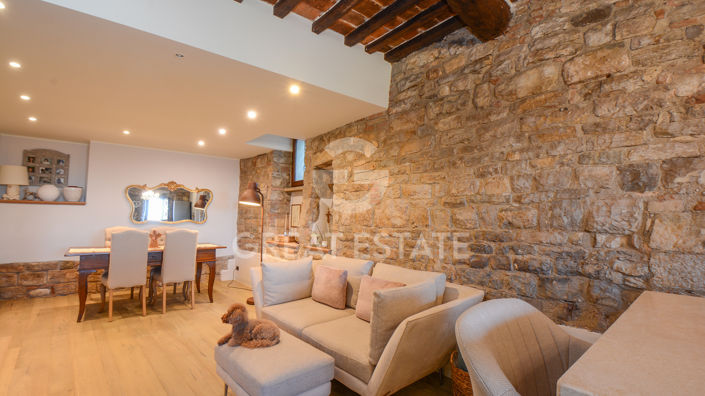 Image No.8-4 Bed Property for sale