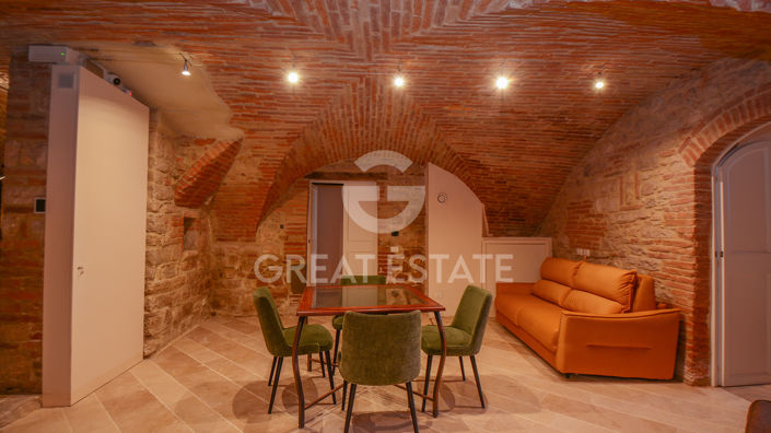 Image No.18-3 Bed Property for sale