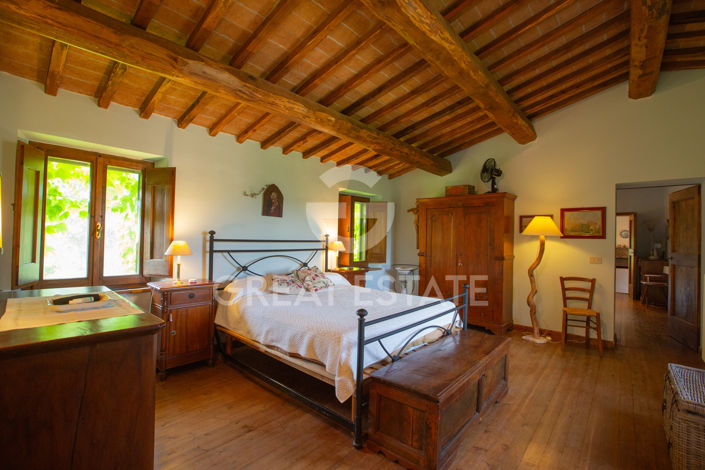 Image No.29-4 Bed Country House for sale