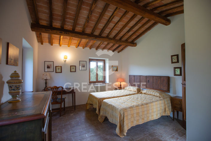 Image No.33-4 Bed Country House for sale