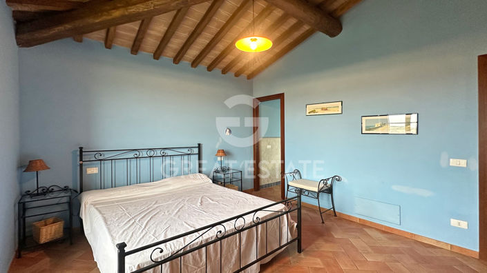 Image No.20-4 Bed Country House for sale