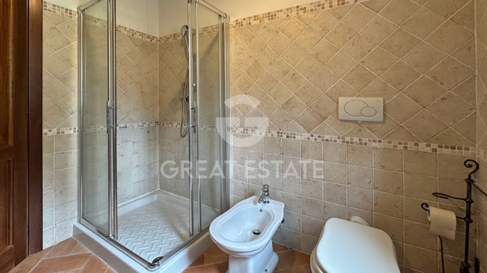 Image No.25-4 Bed Country House for sale