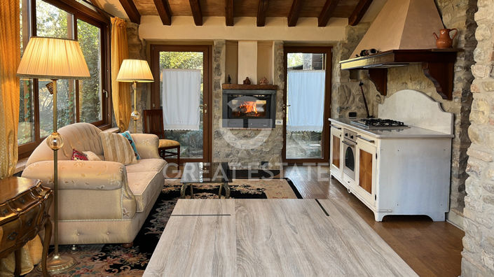 Image No.2-6 Bed Country House for sale