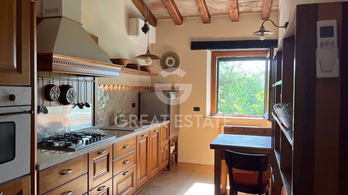 Image No.20-6 Bed Country House for sale