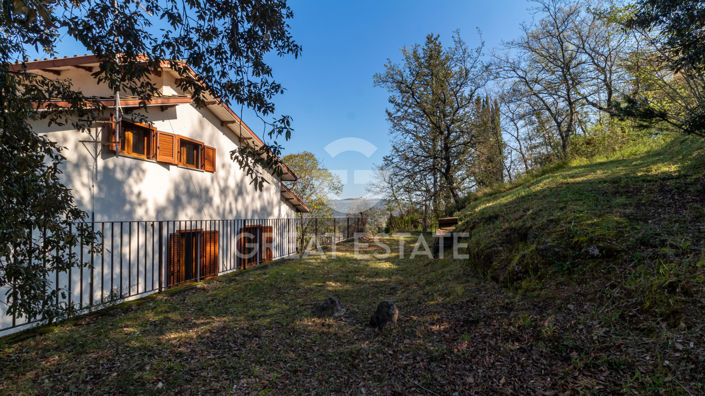 Image No.11-5 Bed Country House for sale