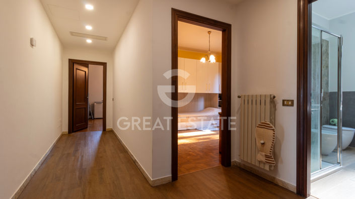 Image No.27-5 Bed Country House for sale