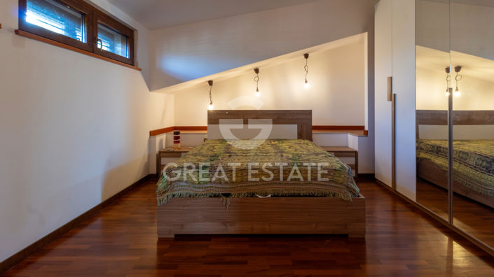 Image No.30-5 Bed Country House for sale