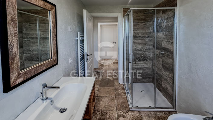 Image No.23-3 Bed Country House for sale