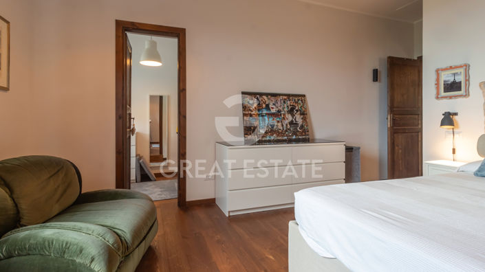 Image No.30-4 Bed Country House for sale