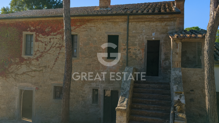 Image No.10-9 Bed Country House for sale