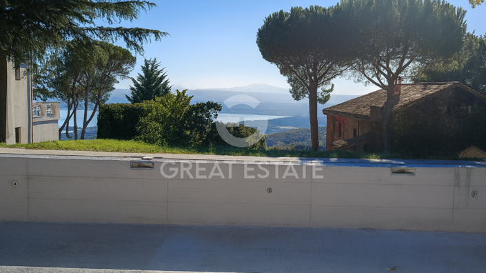 Image No.17-9 Bed Country House for sale