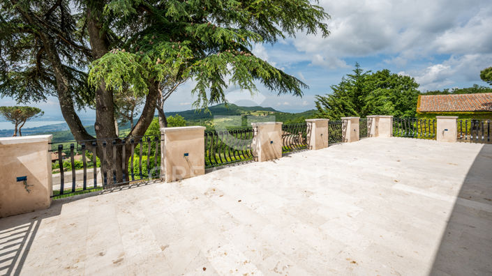 Image No.28-9 Bed Country House for sale