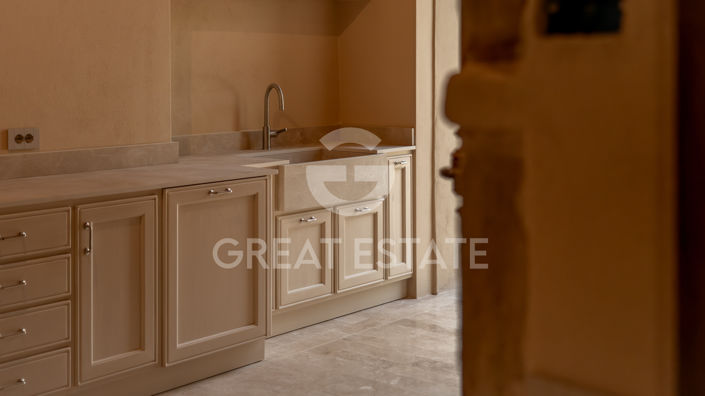 Image No.34-9 Bed Country House for sale