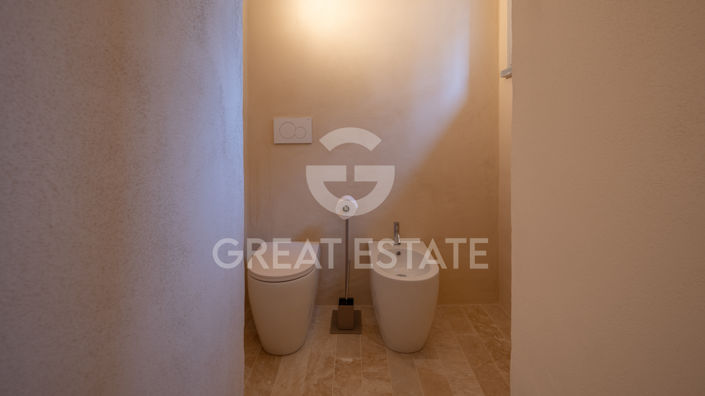 Image No.46-9 Bed Country House for sale