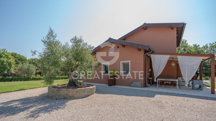 Image No.11-5 Bed Country House for sale