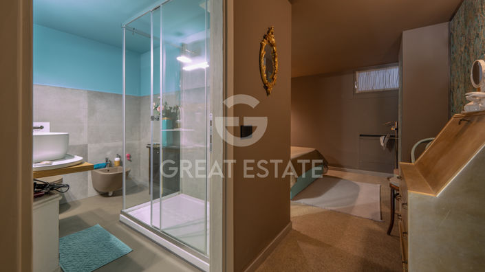 Image No.45-5 Bed Country House for sale