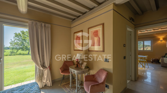 Image No.54-5 Bed Country House for sale