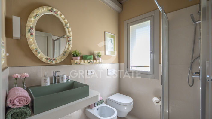 Image No.56-5 Bed Country House for sale