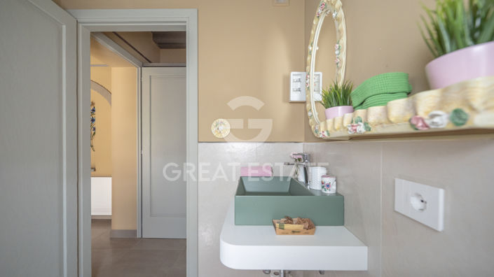 Image No.58-5 Bed Country House for sale