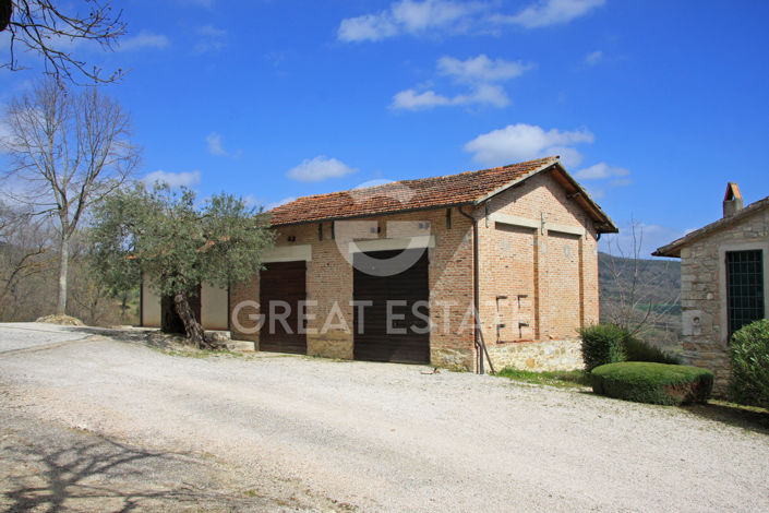 Image No.17-18 Bed Country House for sale