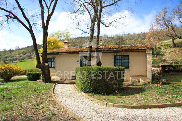 Image No.20-18 Bed Country House for sale