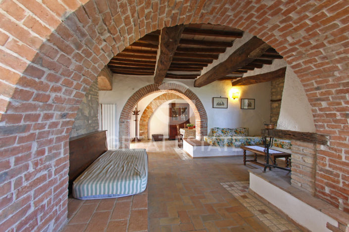 Image No.26-18 Bed Country House for sale