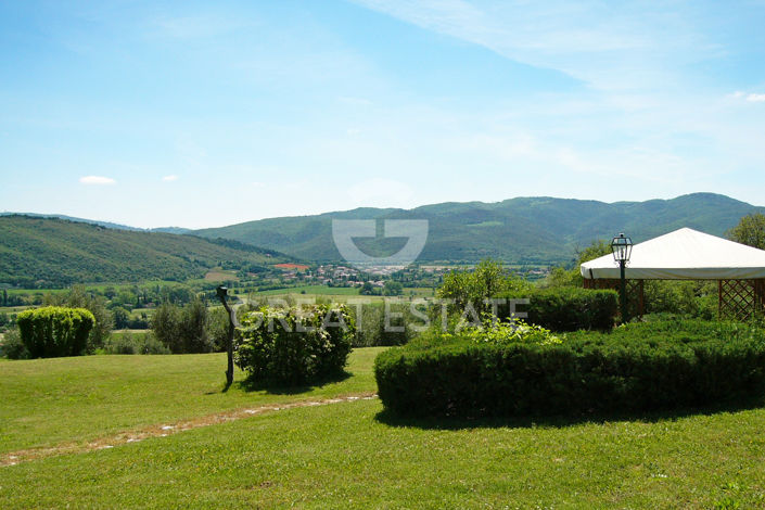 Image No.33-18 Bed Country House for sale