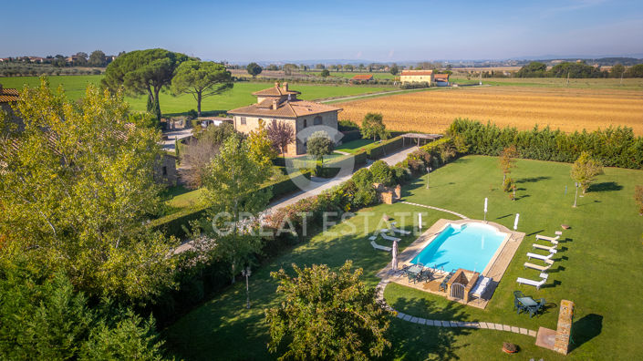 Image No.20-6 Bed Country House for sale