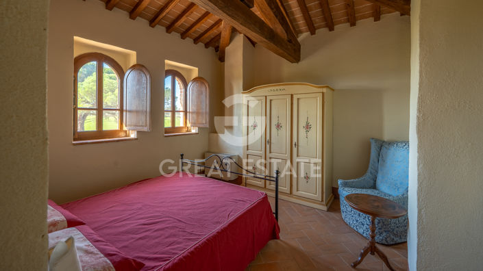 Image No.30-6 Bed Country House for sale