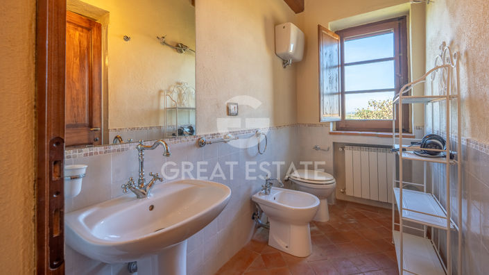 Image No.31-6 Bed Country House for sale