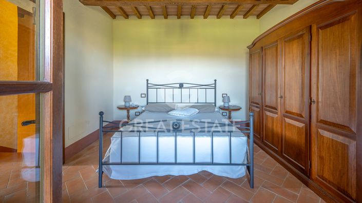 Image No.33-6 Bed Country House for sale