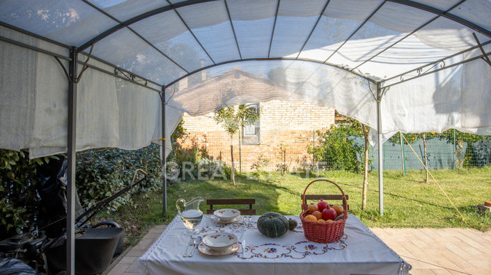 Image No.16-2 Bed Villa for sale