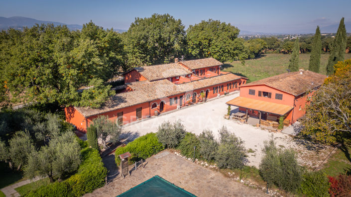 Image No.2-14 Bed Farmhouse for sale