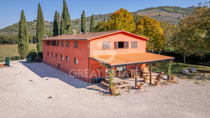 Image No.13-14 Bed Farmhouse for sale