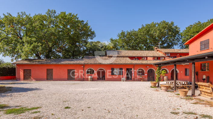 Image No.17-14 Bed Farmhouse for sale