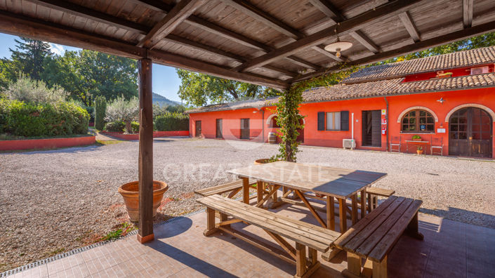 Image No.21-14 Bed Farmhouse for sale