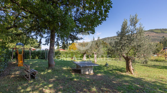 Image No.26-14 Bed Farmhouse for sale