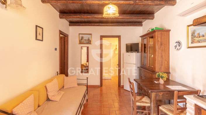 Image No.32-14 Bed Farmhouse for sale