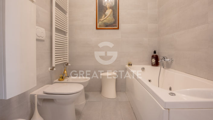 Image No.23-2 Bed Apartment for sale