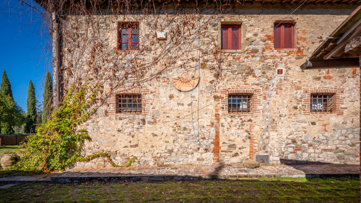 Image No.11-6 Bed Country House for sale