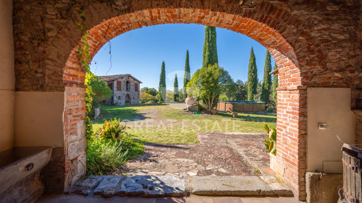 Image No.14-6 Bed Country House for sale