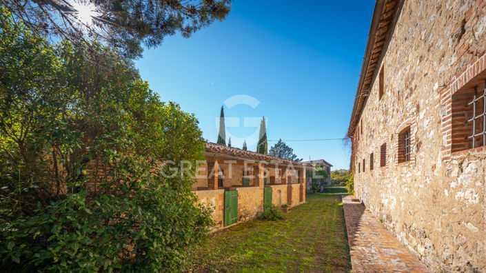 Image No.17-6 Bed Country House for sale